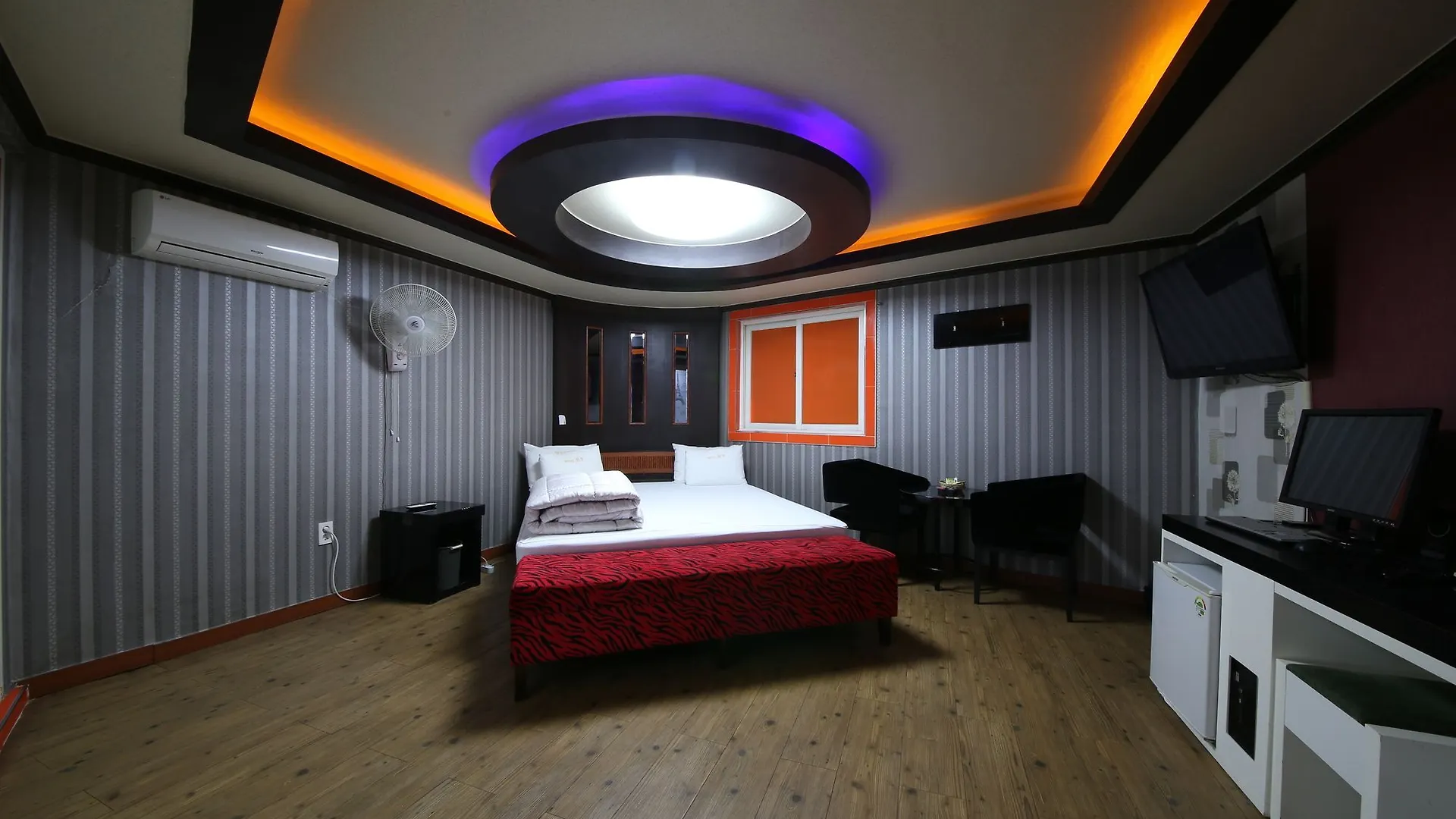 Hotel We'Ve Motel Busan